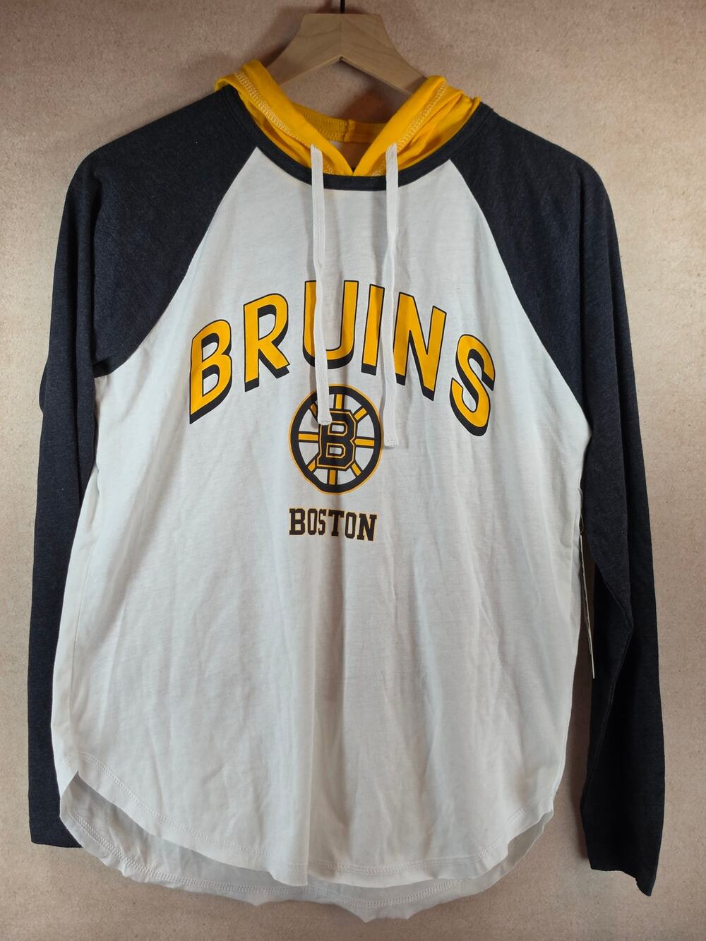 Boston Bruins Women’s Medium Long Sleeve Hoodie Top NWT